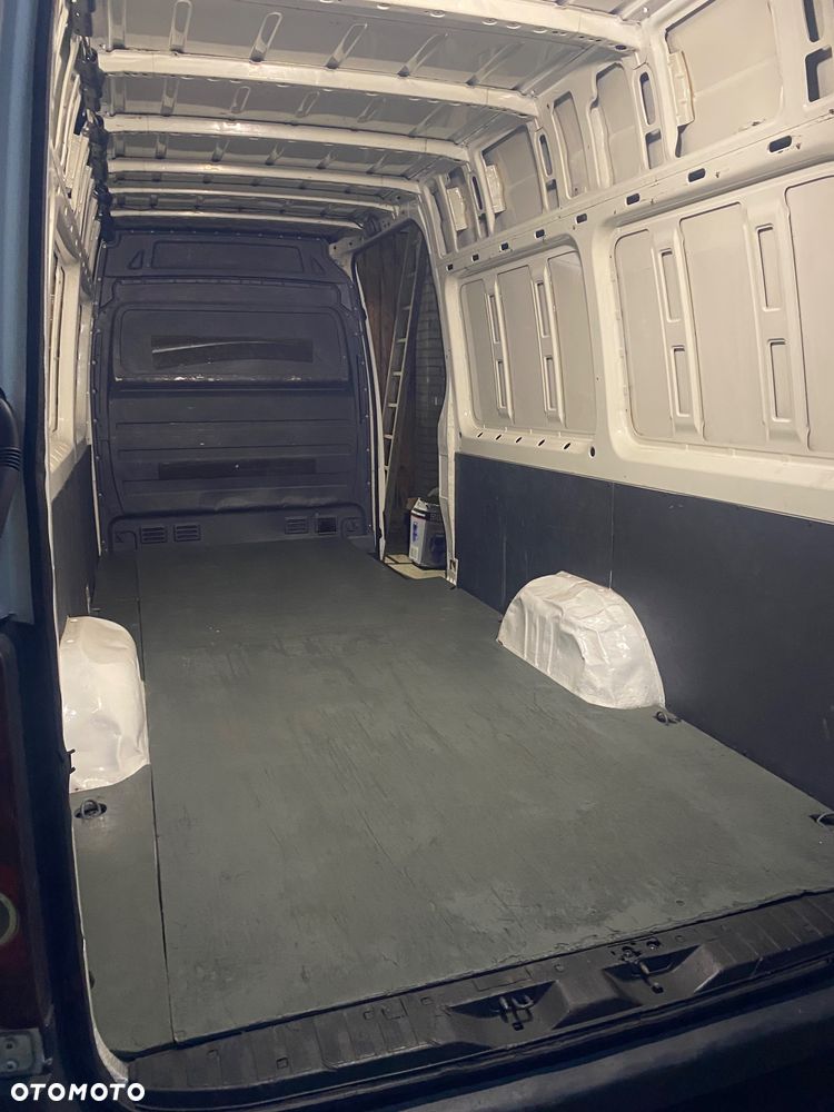 Volkswagen Crafter - 5