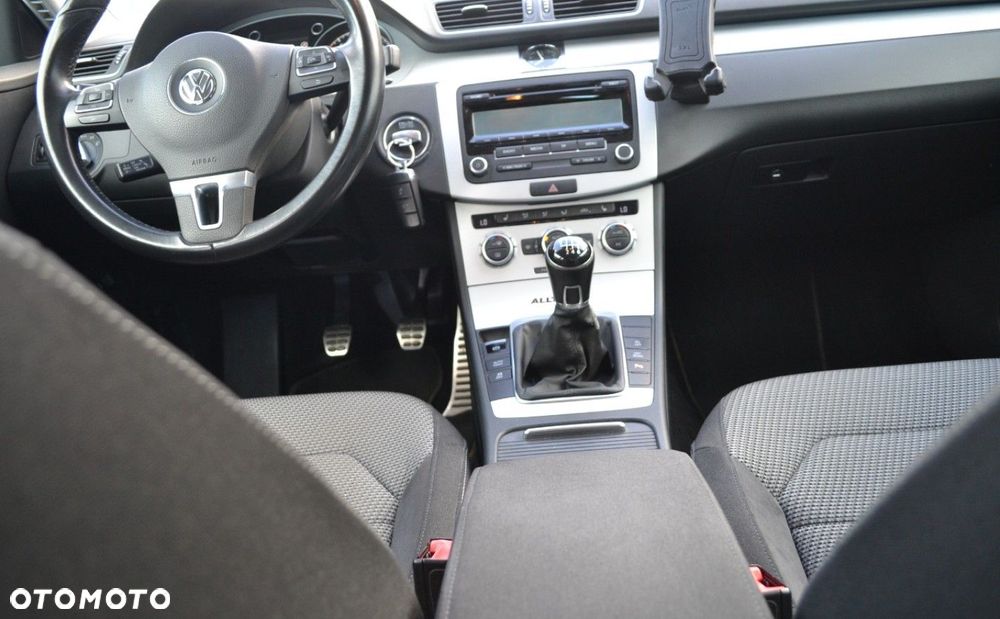 Volkswagen Passat Alltrack - 27