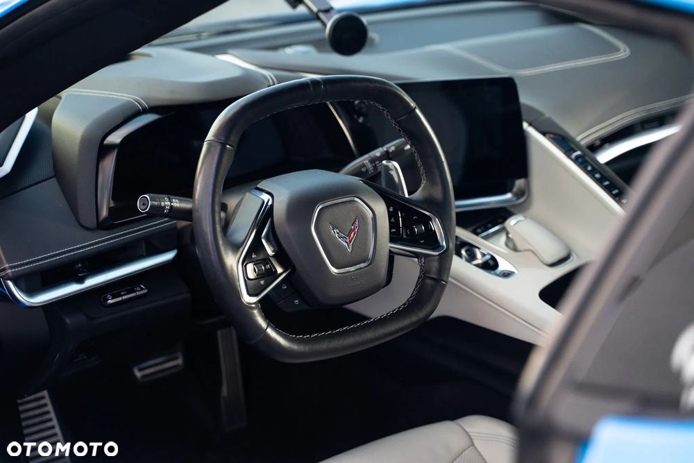 Chevrolet Corvette - 26
