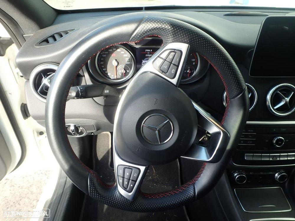 Mercedes-Benz CLA 200 - 10