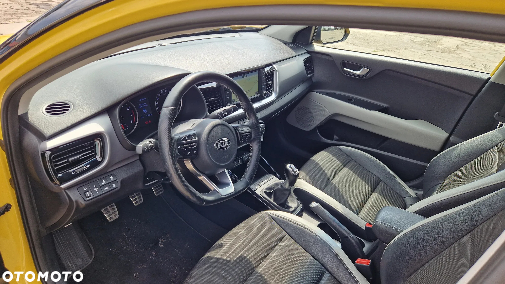 Kia Stonic 1.0 T-GDI 120 Platinum Edition - 10