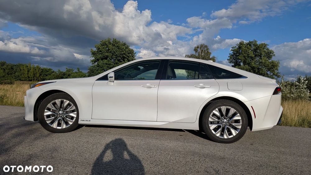 Toyota Mirai Executive - 18