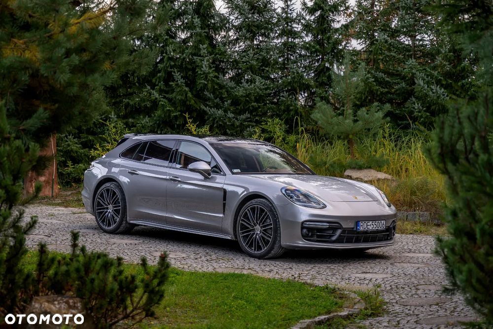Porsche Panamera 4S Sport Turismo - 2