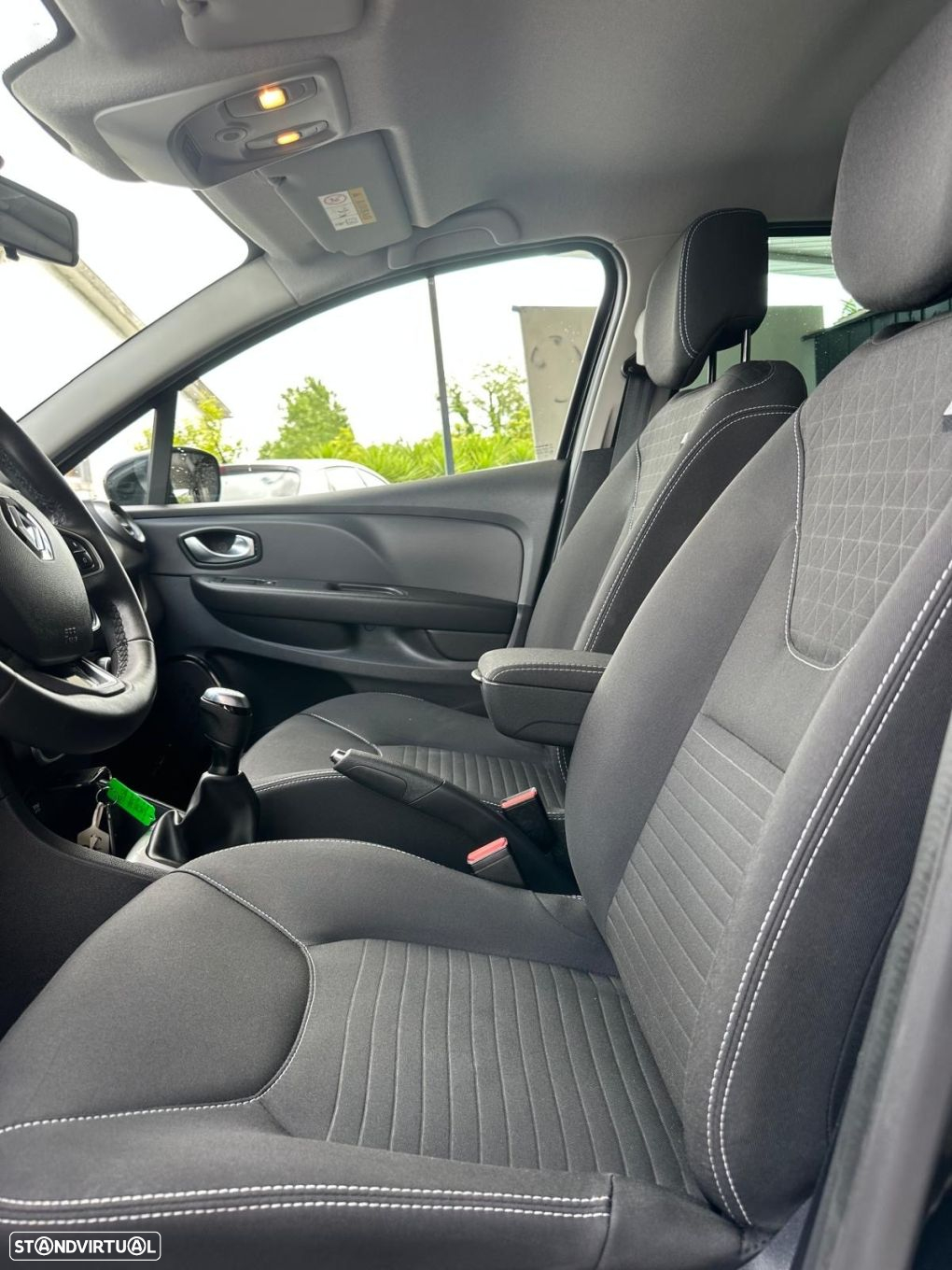 Renault Clio 0.9 TCe Limited - 12
