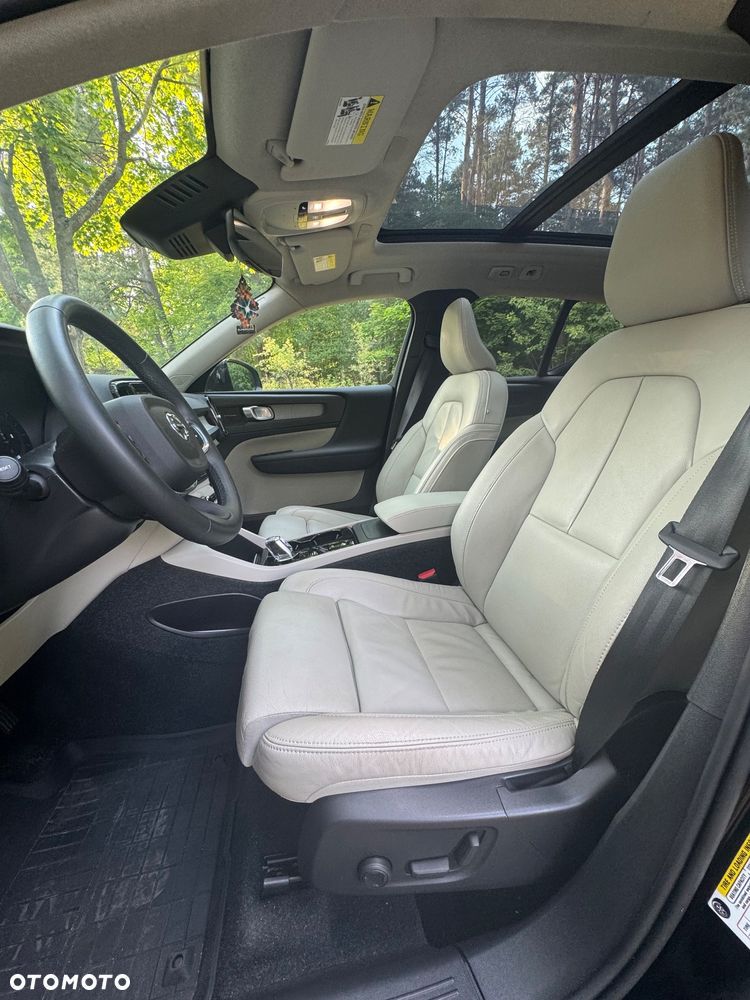 Volvo XC 40 B5 AWD Ultimate Dark - 16