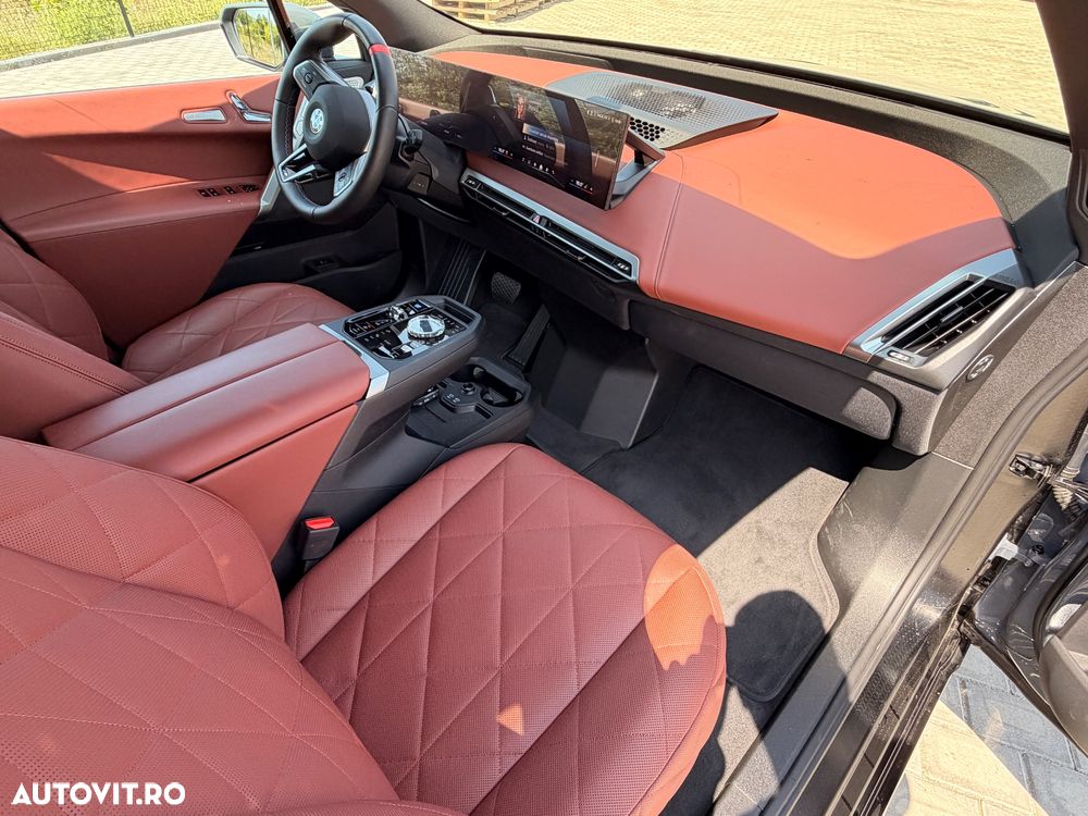 BMW iX - 12