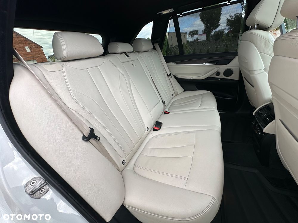 BMW X5 xDrive35i - 14