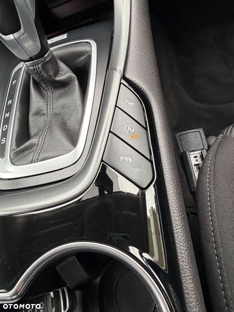 Ford Mondeo 2.0 TDCi Titanium PowerShift - 25