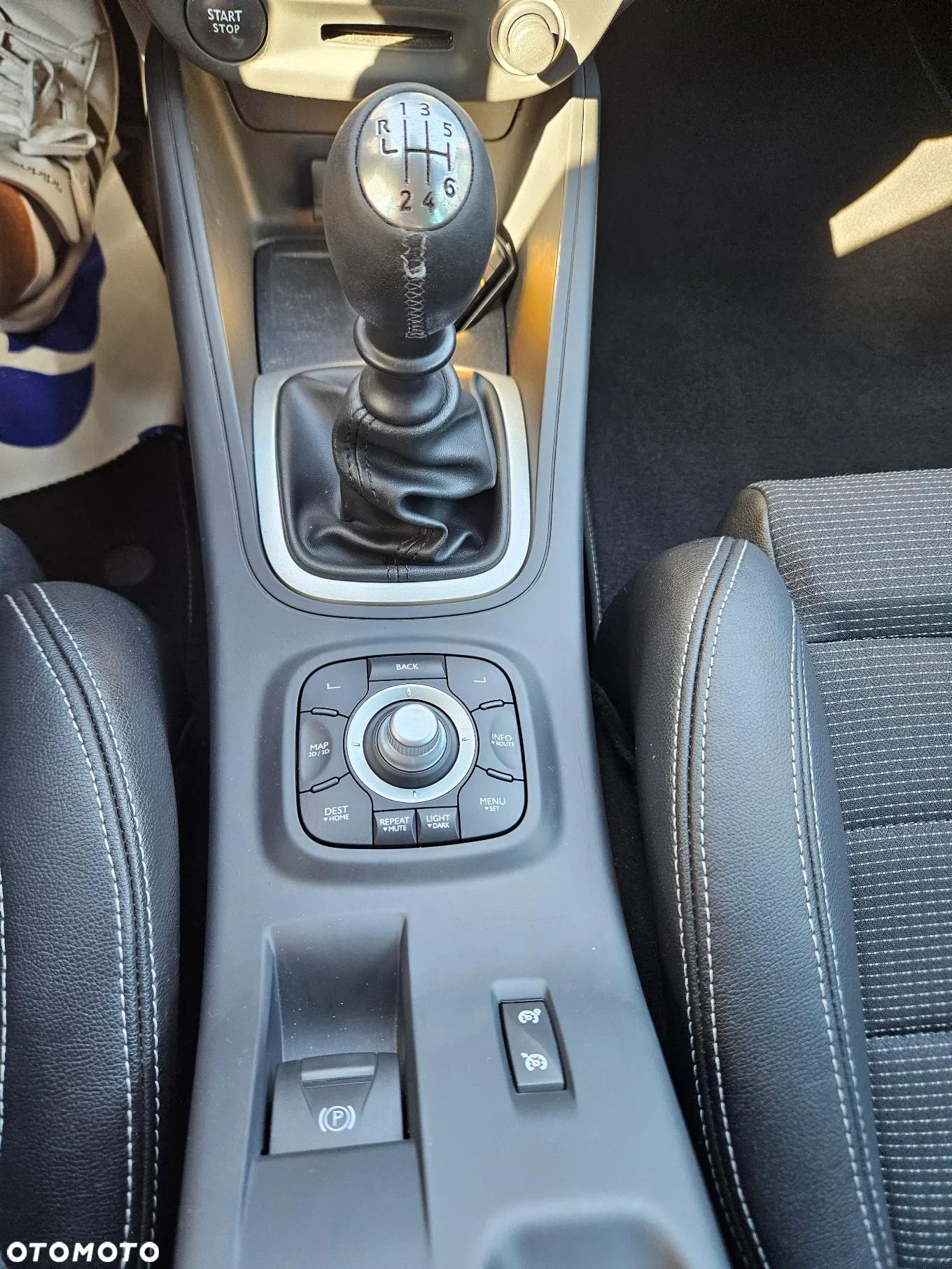 Renault Megane Grandtour TCe 180 GT - 15