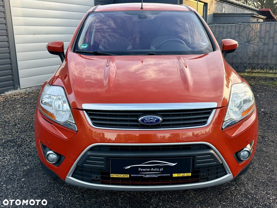 Ford Kuga 2.0 TDCi 2x4 Titanium - 4