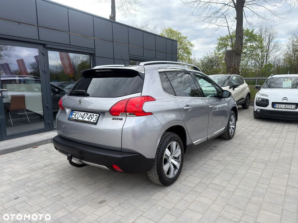 Peugeot 2008 1.2 Pure Tech GPF Allure S&S - 6