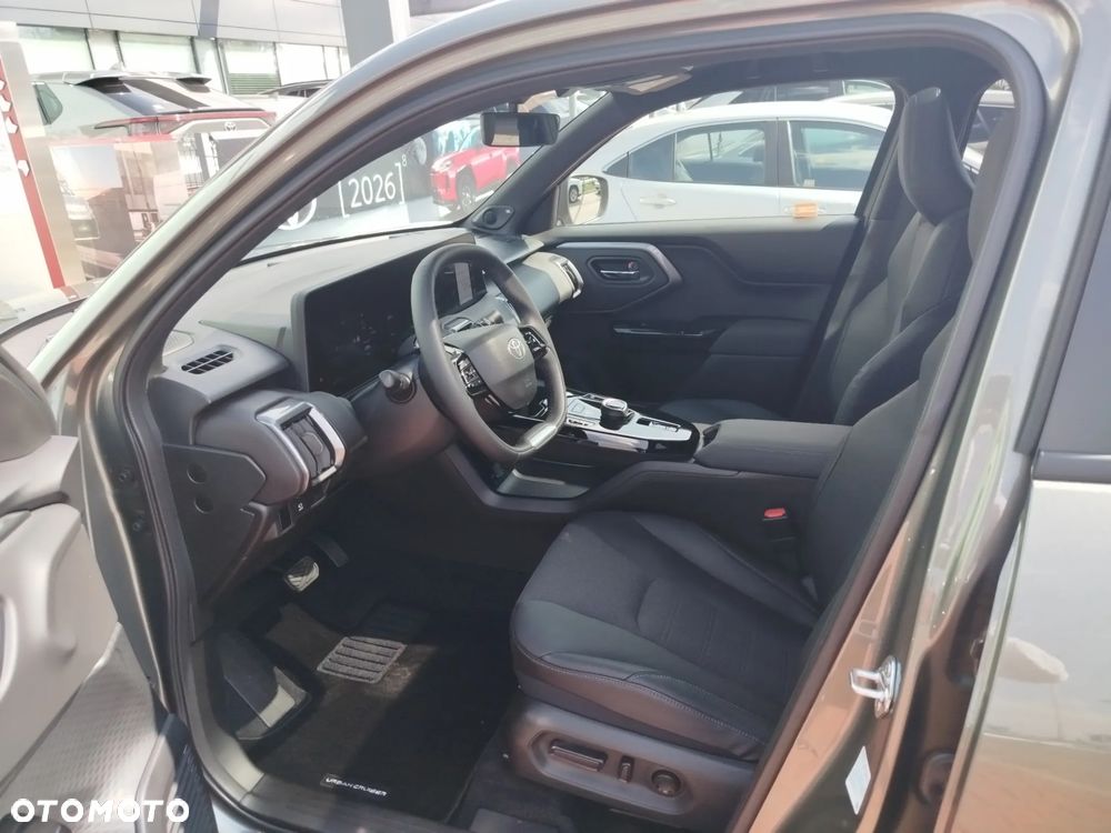 Toyota Urban Cruiser 61kWh Executive - 7
