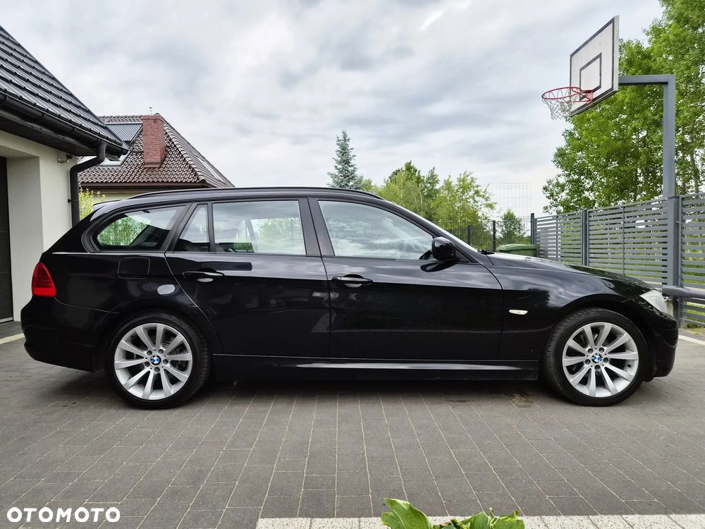 BMW Seria 3 - 37
