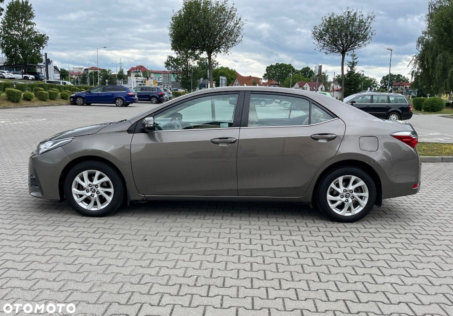 Toyota Corolla - 4