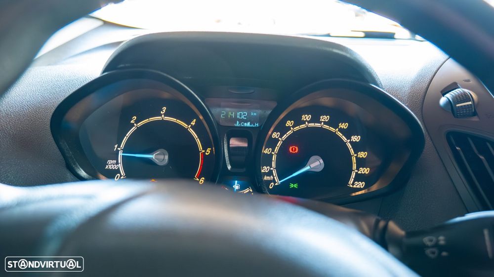 Ford Tourneo Courier 1.5 TDCi Ambiente - 13