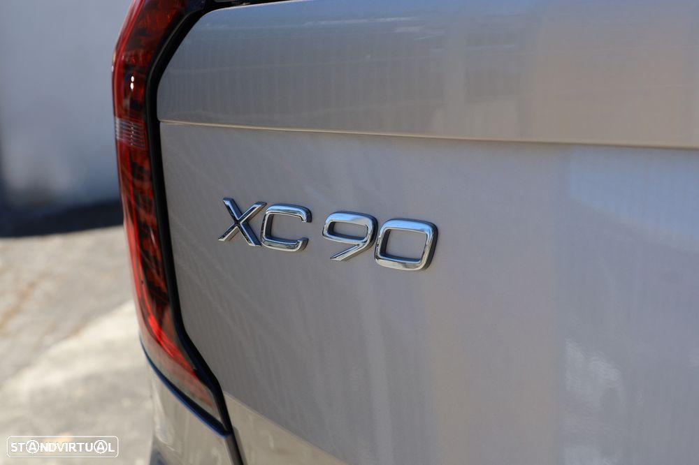 Volvo XC 90 T8 AWD Core - 39