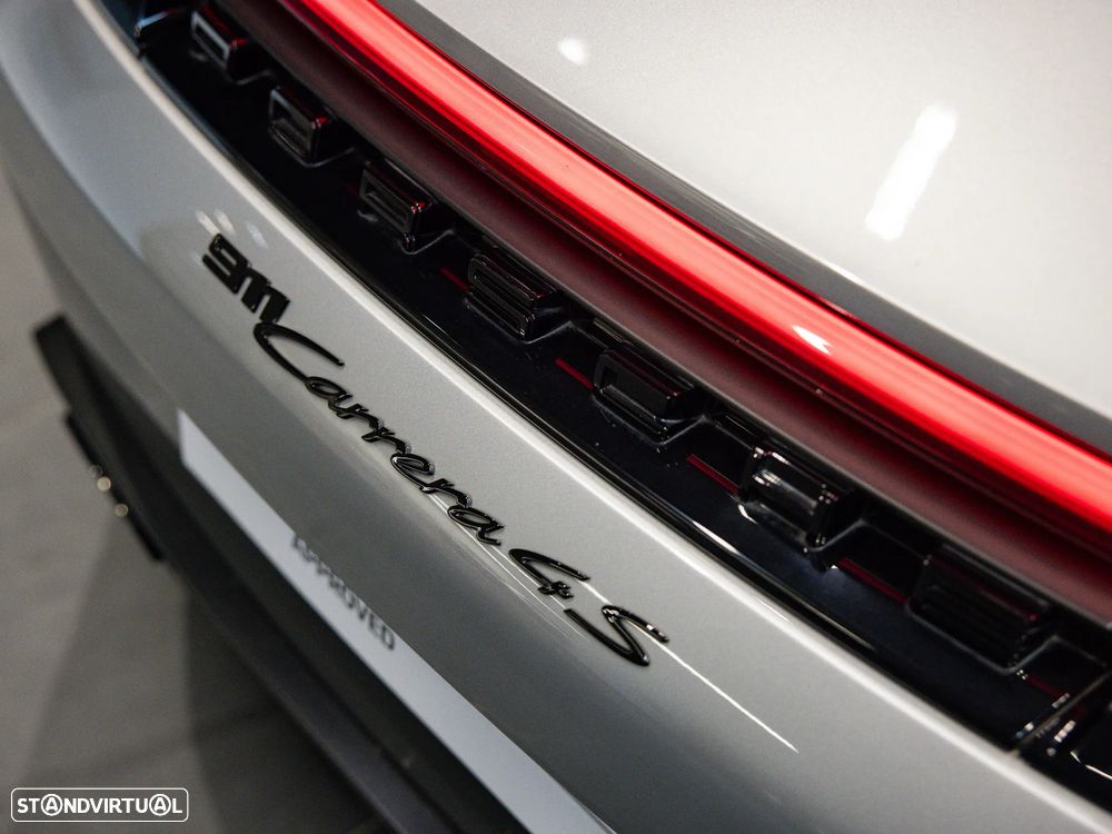 Porsche 911 (992) Carrera 4S PDK - 19