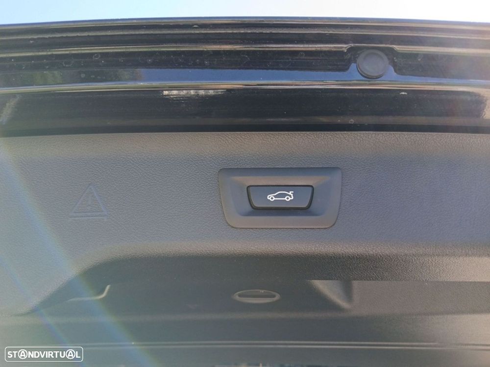 BMW 520 d Pack Desportivo M Auto - 21