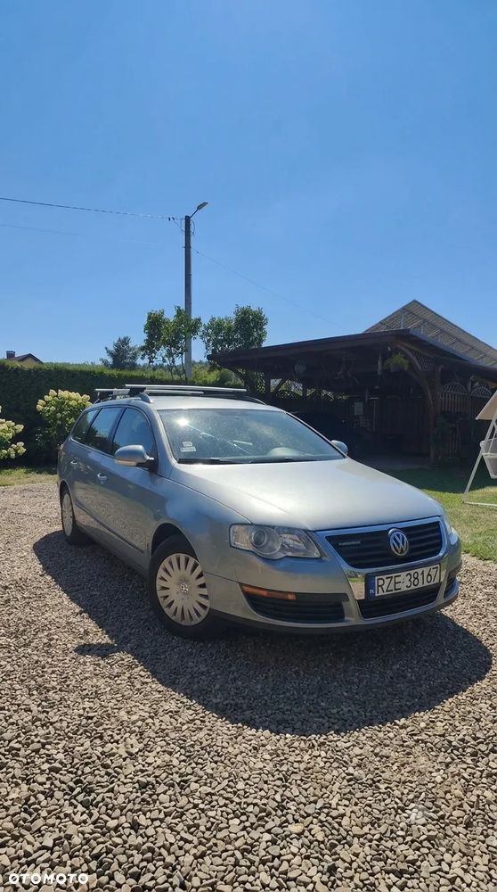 Volkswagen Passat 2.0 TDI DPF BlueMot Trendline - 1