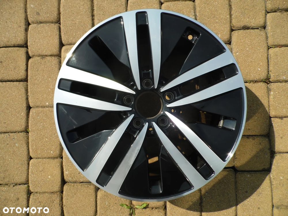 Felga 17'' 5x112 Mercedes A1774010200 6,5x17 ET44 IDEALNA - 1