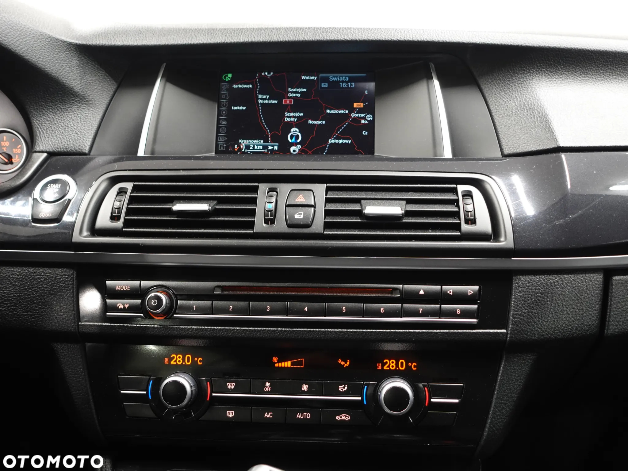 BMW Seria 5 520d xDrive Touring - 33