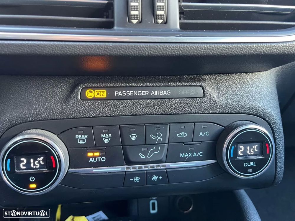 Ford Focus 1.5 TDCi ECOBlue Titanium - 21