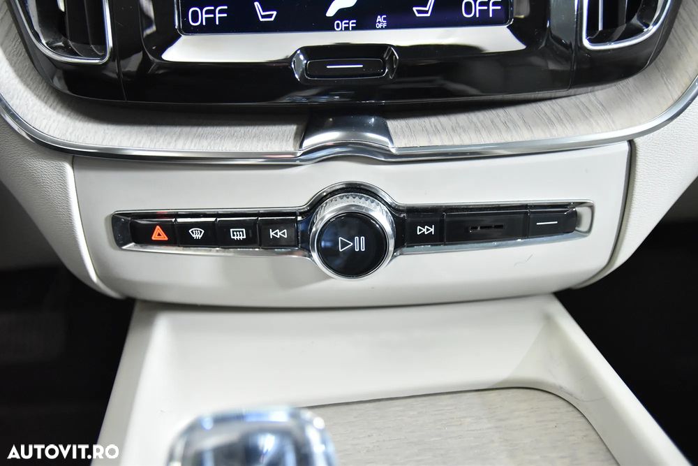 Volvo XC 60 T8 AWD Recharge Geartronic Inscription - 18