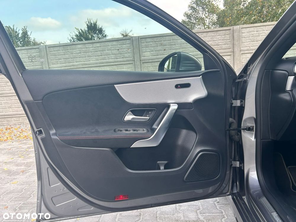 Mercedes-Benz Klasa A 220 d 4-Matic AMG Line 8G-DCT - 12