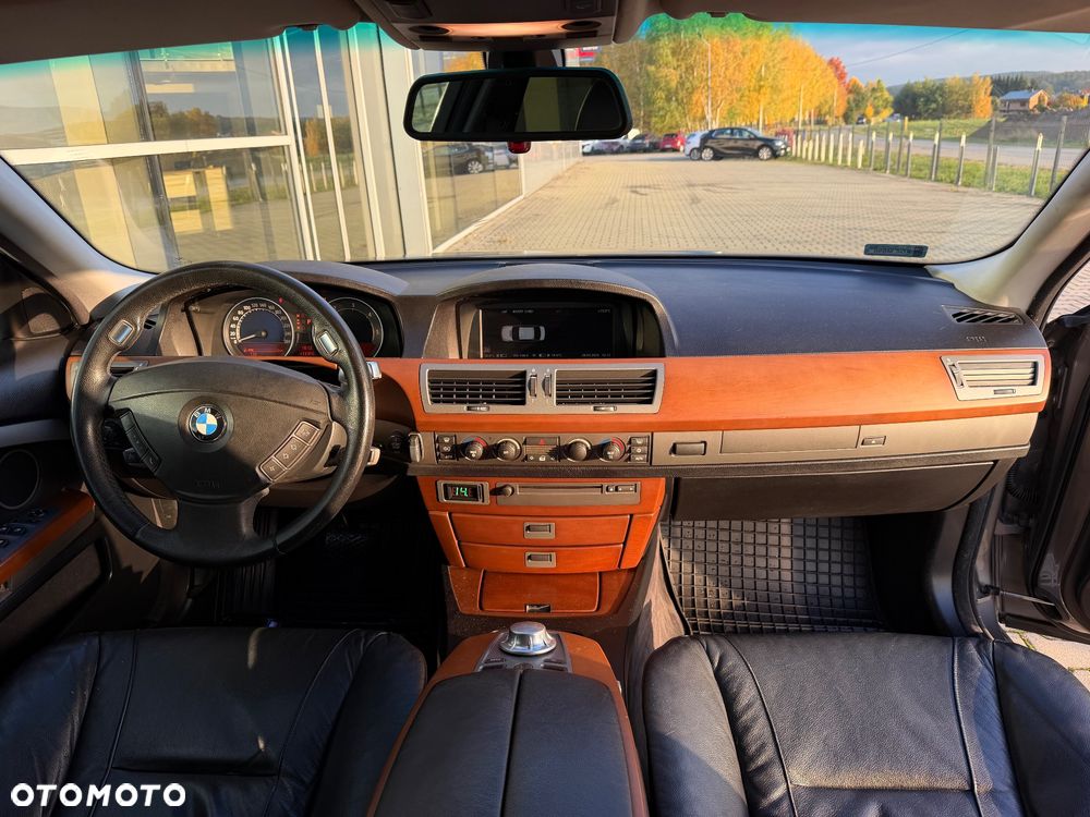 BMW Seria 7 730d - 32