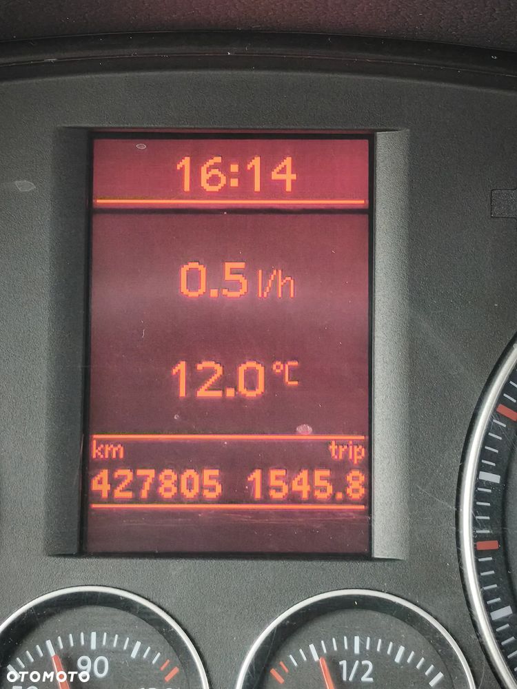 Volkswagen Touran 1.9 TDI Highline - 15