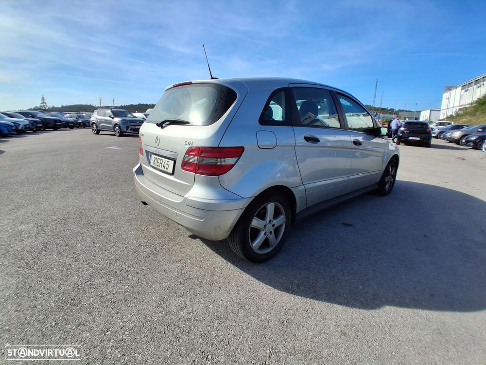 Mercedes-Benz B 180 CDI - 8