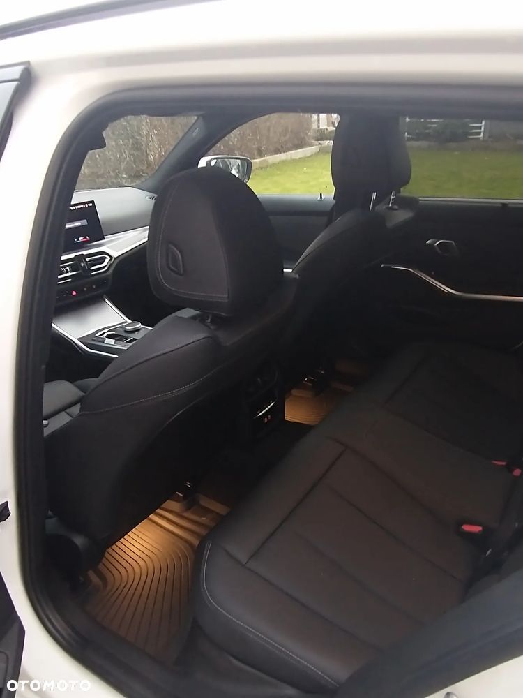 BMW Seria 3 320d Edition M Sport Shadow - 19