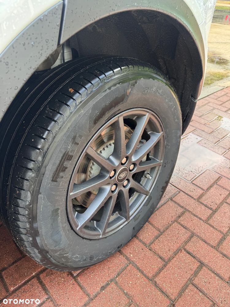 Land Rover Discovery Sport - 17