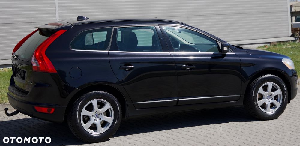 Volvo XC 60 D4 Momentum - 16