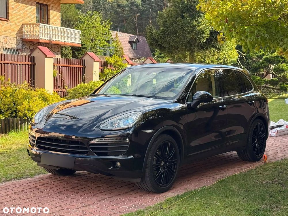 Porsche Cayenne - 1