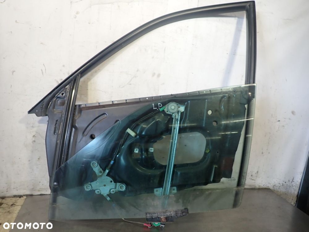 MECHANIZM PODNOSZENIA SZYB LEWY PRZÓD AUDI A8 D2 2.5 - 1