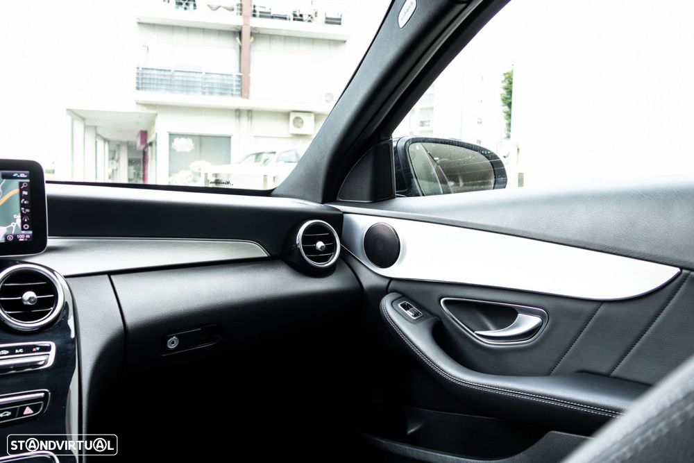 Mercedes-Benz C 300 de AMG Line - 17