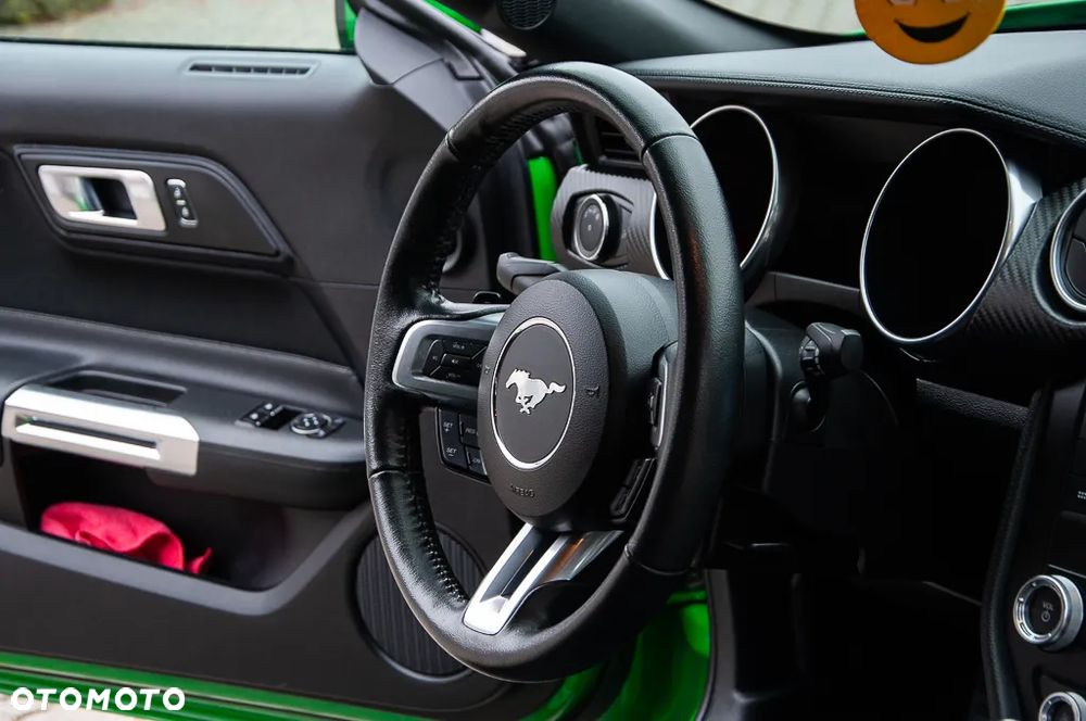 Ford Mustang - 29