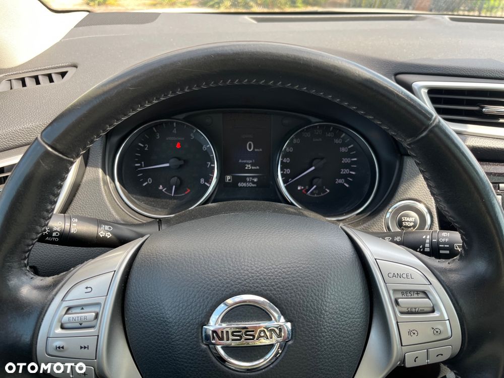 Nissan Qashqai 1.2 DIG-T N-Connecta Xtronic EU6 - 26