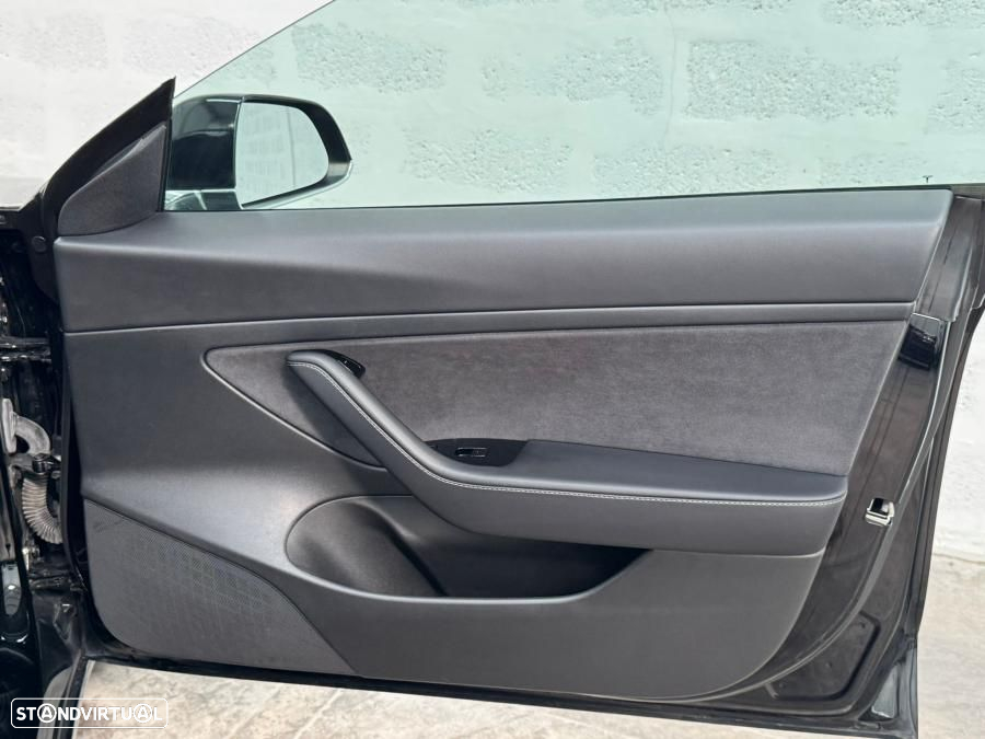 Tesla Model 3 Standard Range Plus RWD - 37