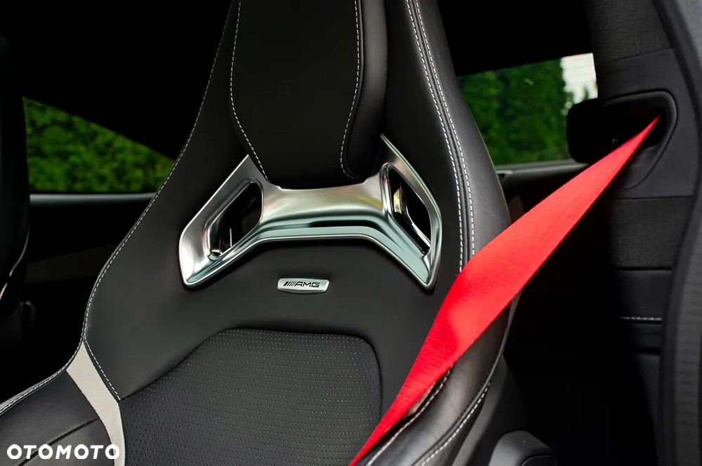 Mercedes-Benz Klasa C 300 d 4Matic 9G-TRONIC AMG Line - 36