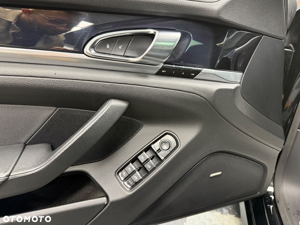 Porsche Panamera - 19