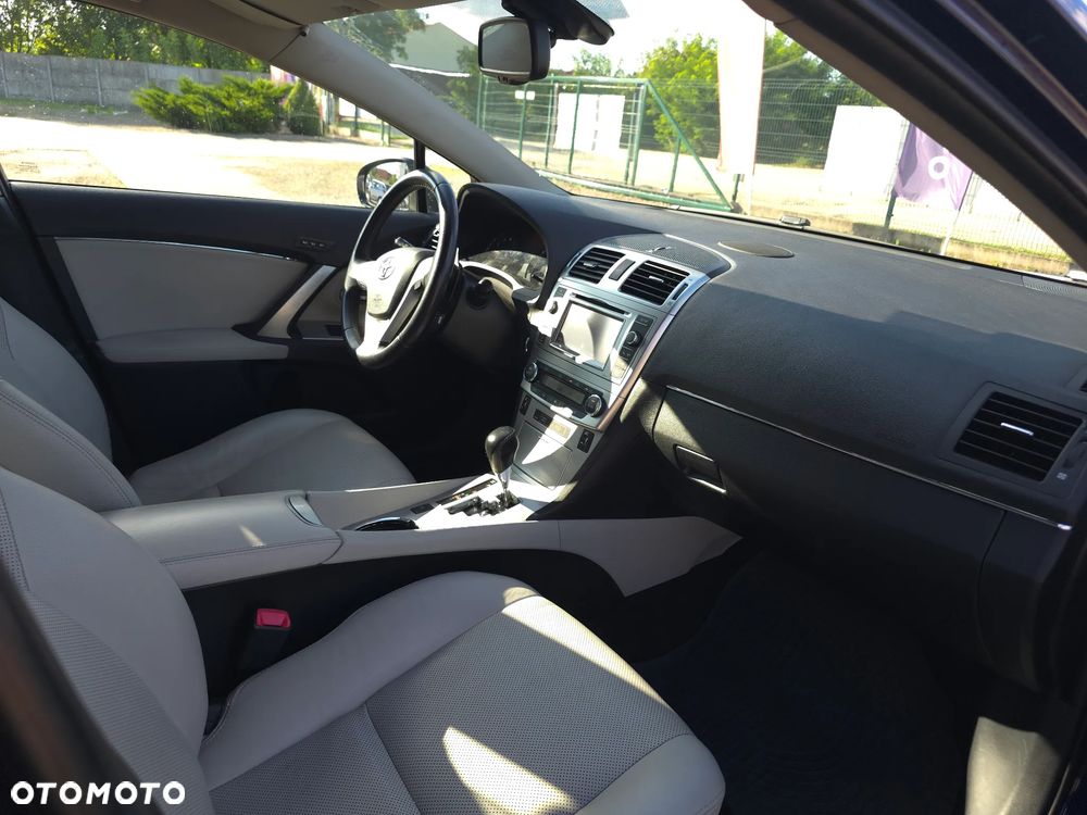 Toyota Avensis 2.0 Prestige NAVI MS - 15