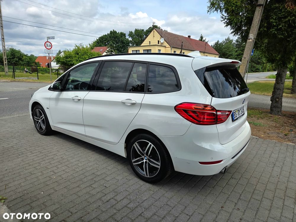 BMW Seria 2 218d Sport-Aut Sport Line - 10