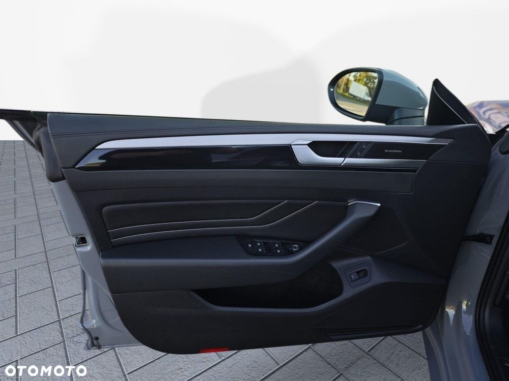 Volkswagen Arteon 2.0 TDI R-Line DSG - 30