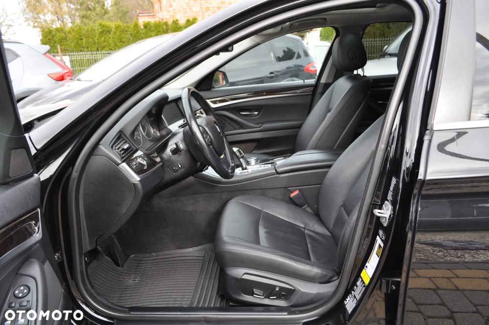 BMW Seria 5 528i xDrive Sport-Aut Modern Line - 17