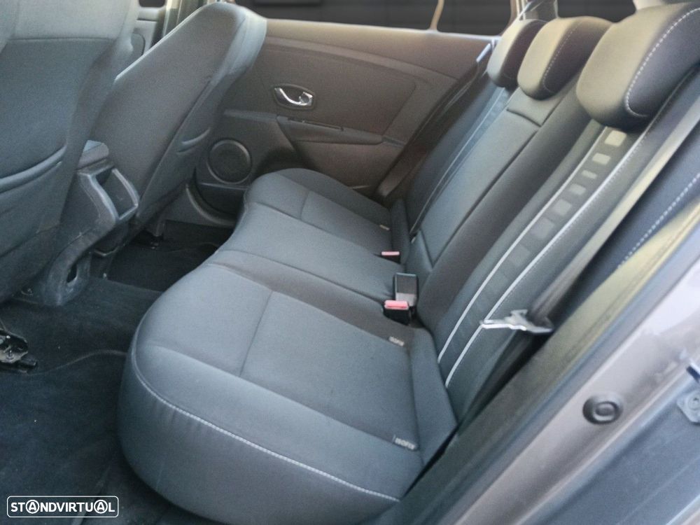 Renault Mégane Sport Tourer 1.6 dCi Limited SS - 10