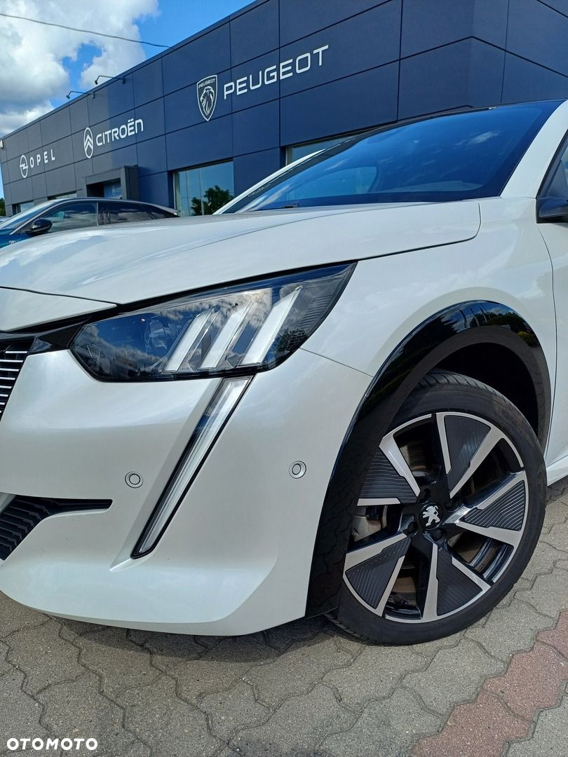 Peugeot 208 e-208 GT - 10