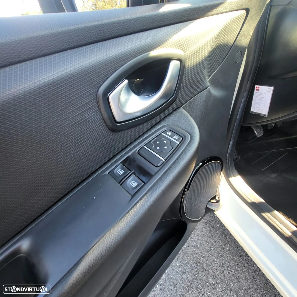 Renault Clio Sport Tourer (Energy) dCi 90 Bose Edition - 20