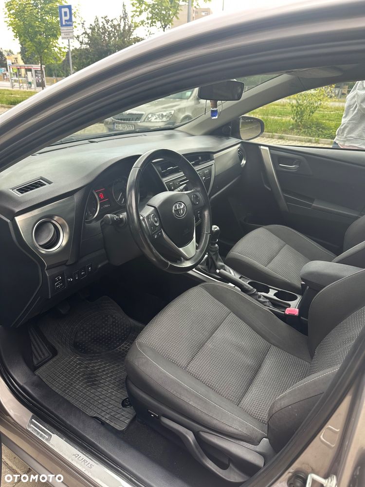 Toyota Auris 1.6 Prestige - 6